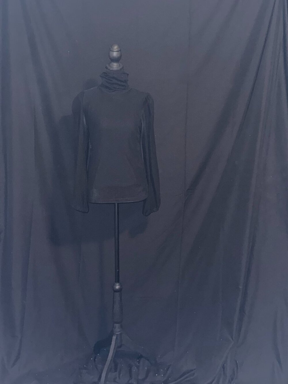 Black long sleeve turtleneck top | Size: XS